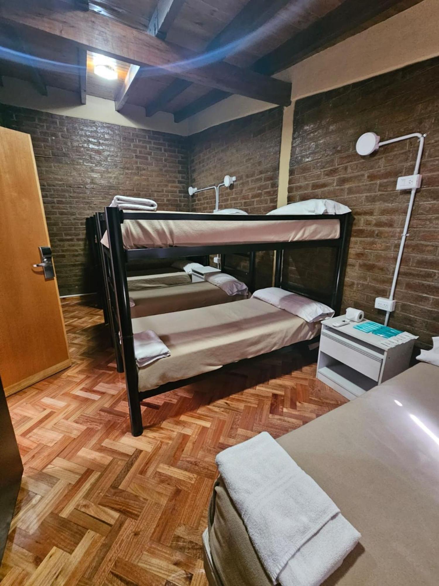 Dakar Hostel Mendoza Esterno foto